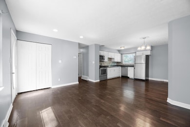 5096 Fullerton Dr, Columbus, OH 43232 - photo 5