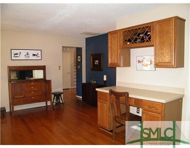Kitchen. Built-in Desk