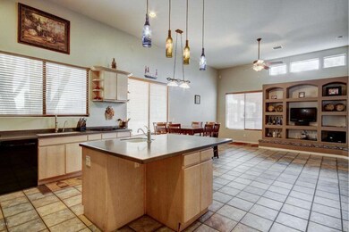 Kitchen Light and Bright