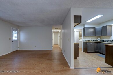 8610 Hidden View Ct, Anchorage, AK 99504 - photo 7