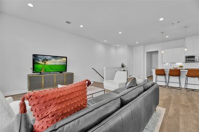 5735 White Magnolia St, Houston, TX 77091 - photo 7