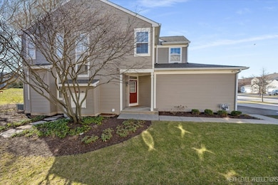 2819 White Thorn Cir, Naperville, IL 60564 - photo 2