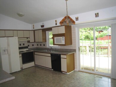 Eat-in-Kitchen
