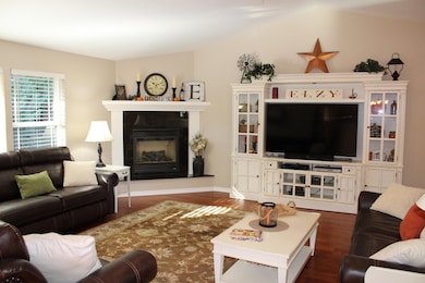 209 Kroner Dr, Grants Pass, OR 97527 - photo 4