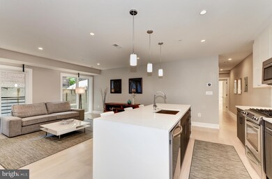 2012 Kalorama Rd NW unit 4, Washington, DC 20009 - photo 2