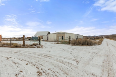 4 Gary Ln, Boulder, WY 82923 - photo 2