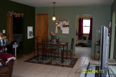 Living Room/Dining Room