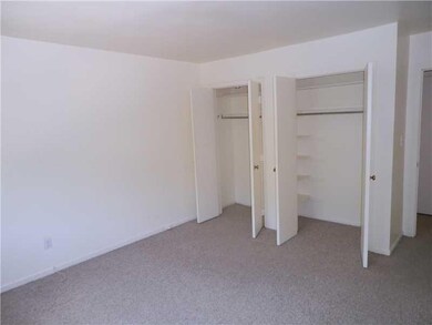 930 Adam Dr unit H, Pittsburgh, PA 15216 - photo 6