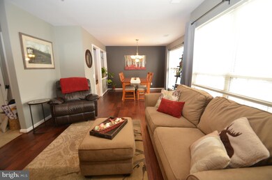 9248 Cardinal Forest Ln unit 301, Lorton, VA 22079 - photo 5