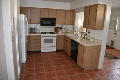 14003 N Newcastle Dr, Sun City, AZ 85351 - photo 3