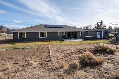 8445 19th St, Terrebonne, OR 97760 - photo 3