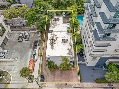 150 SW 10th St unit 4, Miami, FL 33130 - photo 4