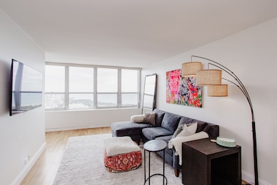 Park Place Tower unit 5104, Chicago, IL 60613 - photo 7