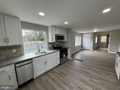 27 Kelly Driver Rd, Clementon, NJ 08021 - photo 4