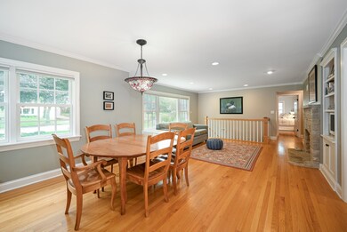 818 Gamon Rd, Wheaton, IL 60189 - photo 5