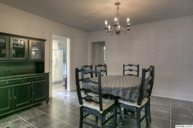 1025 15th St NE, Salem, OR 97301 - photo 5