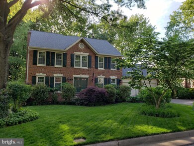 7802 Lakeland Valley Dr, Springfield, VA 22153 - photo 2