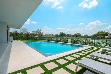 16552 Botaniko Dr S, Weston, FL 33326 - photo 4