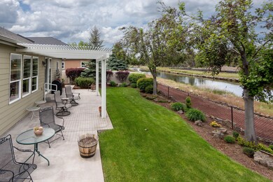 4013 SW Tommy Armour Ln, Redmond, OR 97756 - photo 6