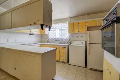 4433 W Verde Ln, Phoenix, AZ 85031 - photo 7