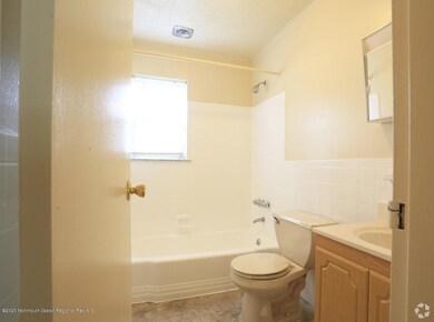 2 Sutton Dr unit P-04, Matawan, NJ 07747 - photo 3