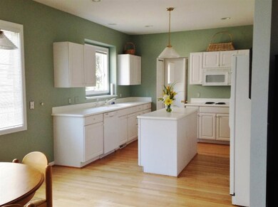 4736 Sawgrass Dr E unit 6, Ann Arbor, MI 48108 - photo 6