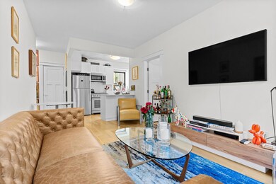 342 W 21st St unit 1B, New York, NY 10011 - photo 4