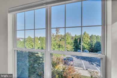 14301 Kings Crossing Blvd unit 210, Boyds, MD 20841 - photo 5