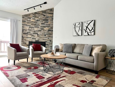 1982 S Bay Pointe Dr unit 34, Bloomington, IN 47401 - photo 5