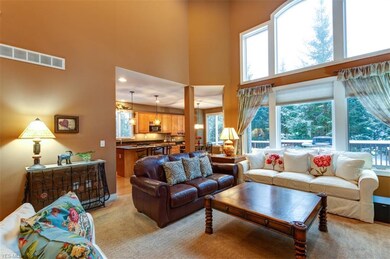 552 Burgess Cir unit 11, Aurora, OH 44202 - photo 2