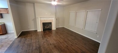 911 White Oak St, Elkins, AR 72727 - photo 3