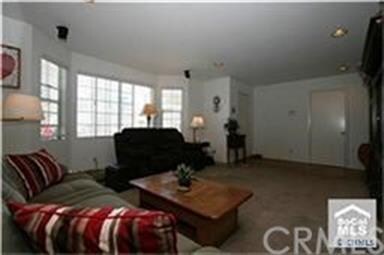 Light pours in from front bay window! Direct 2 car