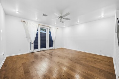 2100 Commonwealth St unit C, Houston, TX 77006 - photo 6