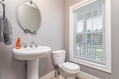 69 Hawthorne Dr, Auburn, NH 03032 - photo 6