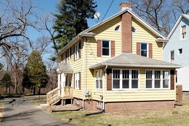 870 Wilbraham Rd, Springfield, MA 01109 - photo 3