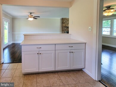 41 Taylor Rd, Conshohocken, PA 19428 - photo 6