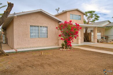 672 El Centro Ave, El Centro, CA 92243 - photo 2