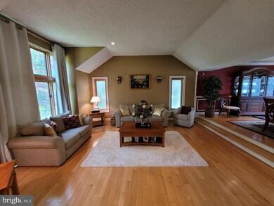 2 Hadley Dr, Medford, NJ 08055 - photo 5