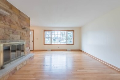 1929 Robert St, Aurora, IL 60506 - photo 5