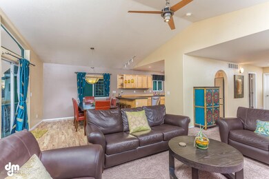 2404 Lusardi Point Circle-large-007-Livi