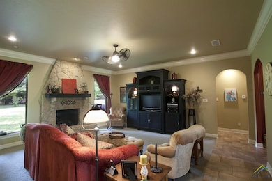 820 820 Newbury Ct, Tyler, TX 75703 - photo 4