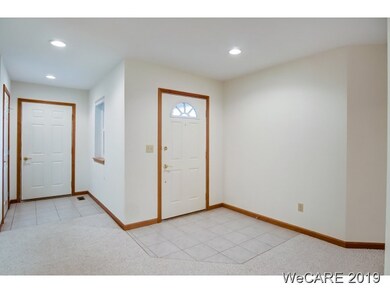 1520 Madison Place unit 6, Wapakoneta, OH 45895 - photo 5