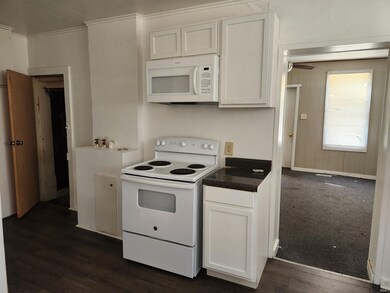 410 8th St, Elkhart, IN 46516 - photo 5