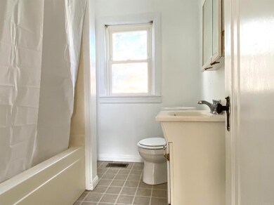 1712 E 22nd St, Muncie, IN 47302 - photo 5