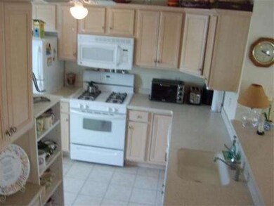 595 North End Blvd unit 2, Salisbury, MA 01952 - photo 6