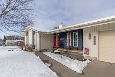 2627 W 3rd St, Cedar Falls, IA 50613 - photo 3