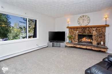 42-Living KJC_4044