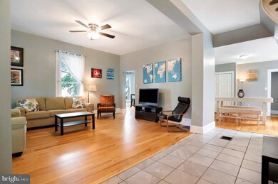 32 E 2nd St, Waynesboro, PA 17268 - photo 5