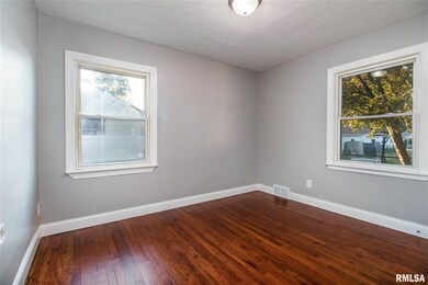 1320 W 35th St, Davenport, IA 52806 - photo 6
