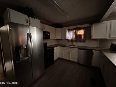 63 Dooley Ct, Crossville, TN 38555 - photo 3